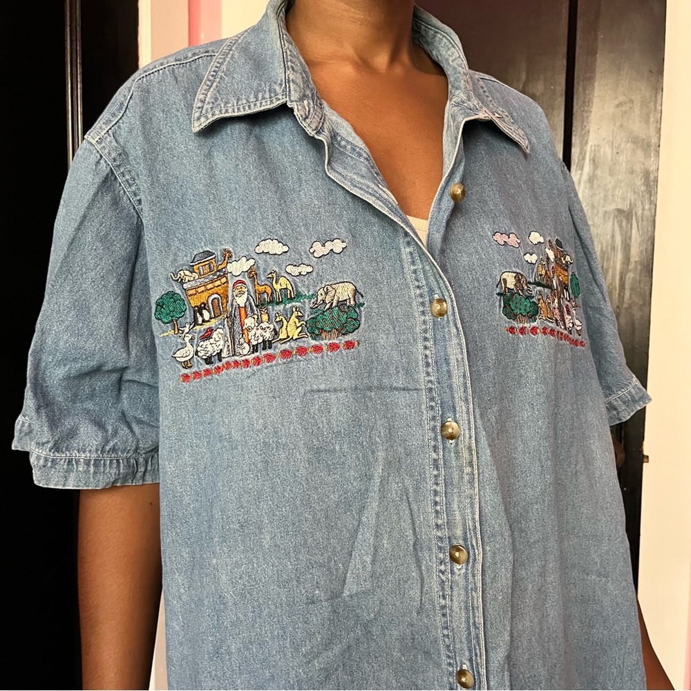 Quizz 90s vintage embroidered Noah's arc denim button down